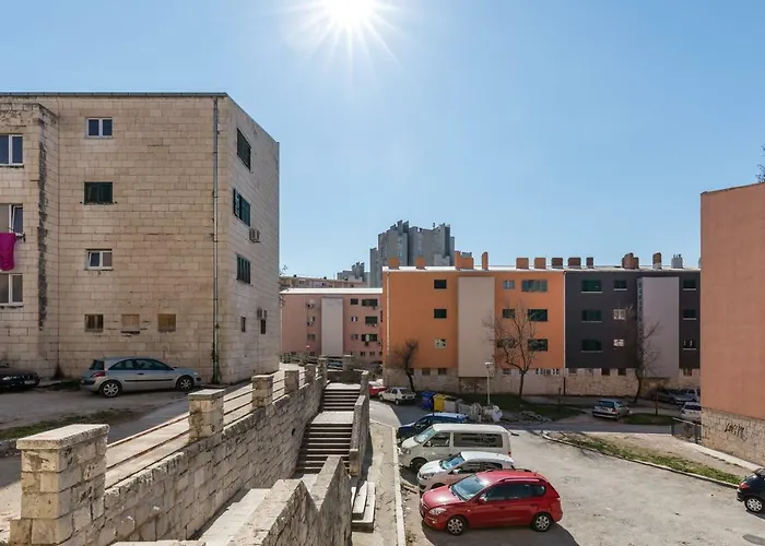 Sunny Apartment Split